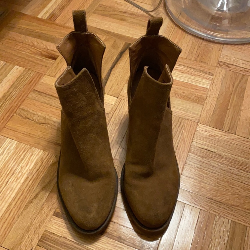 Steve Madden Suede Boots